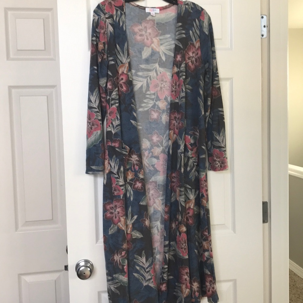 Like new Small LuLaRoe Sarah -like cashmere soft